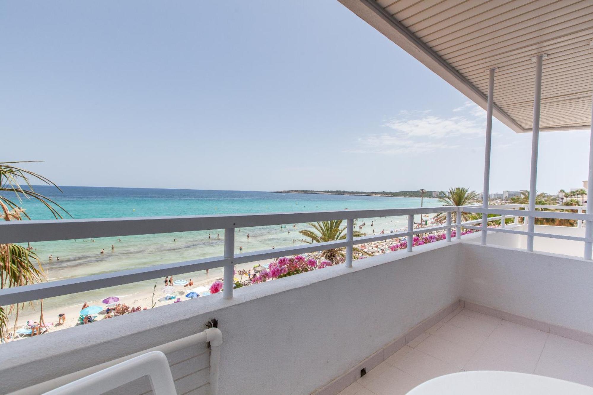 Twin Room Sea View